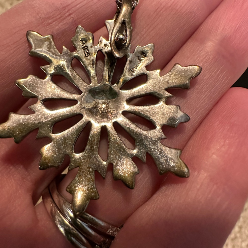 Sterling Silver Marcasite snowflake necklace - Picture 3 of 4